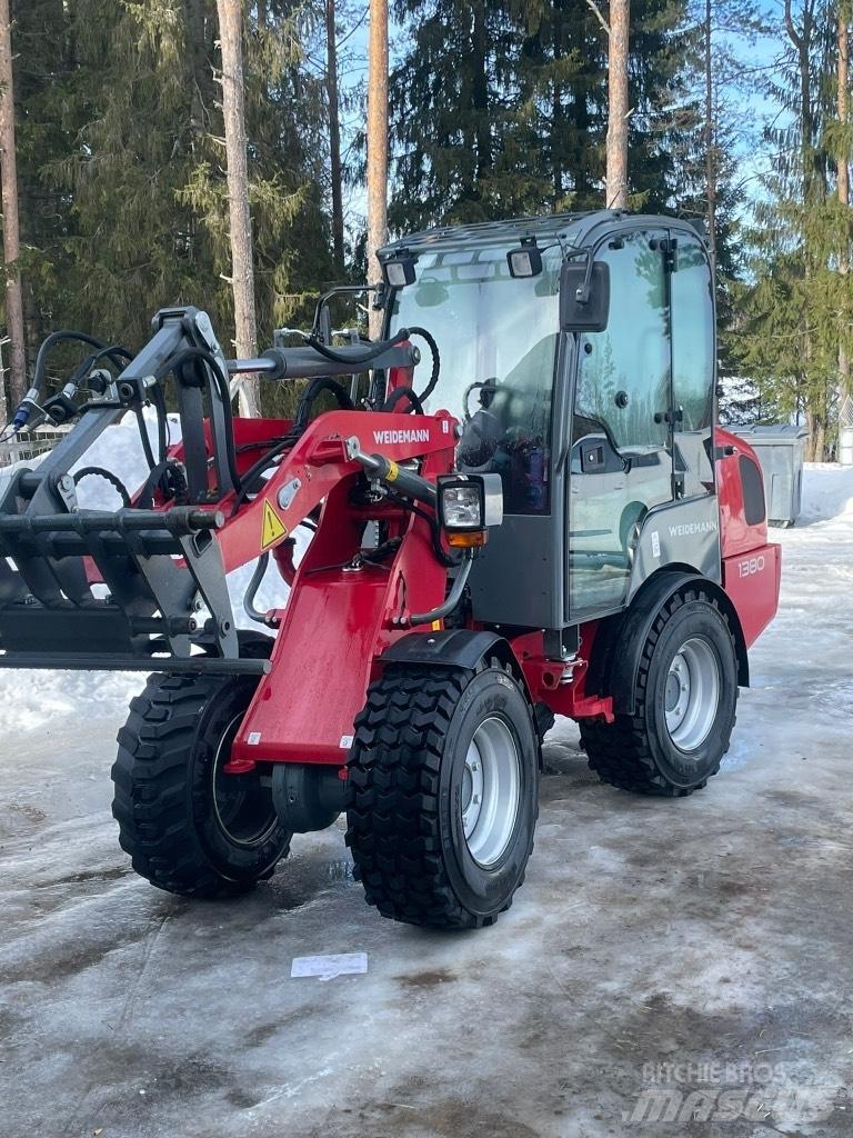 Weidemann 1380 多功能装载机