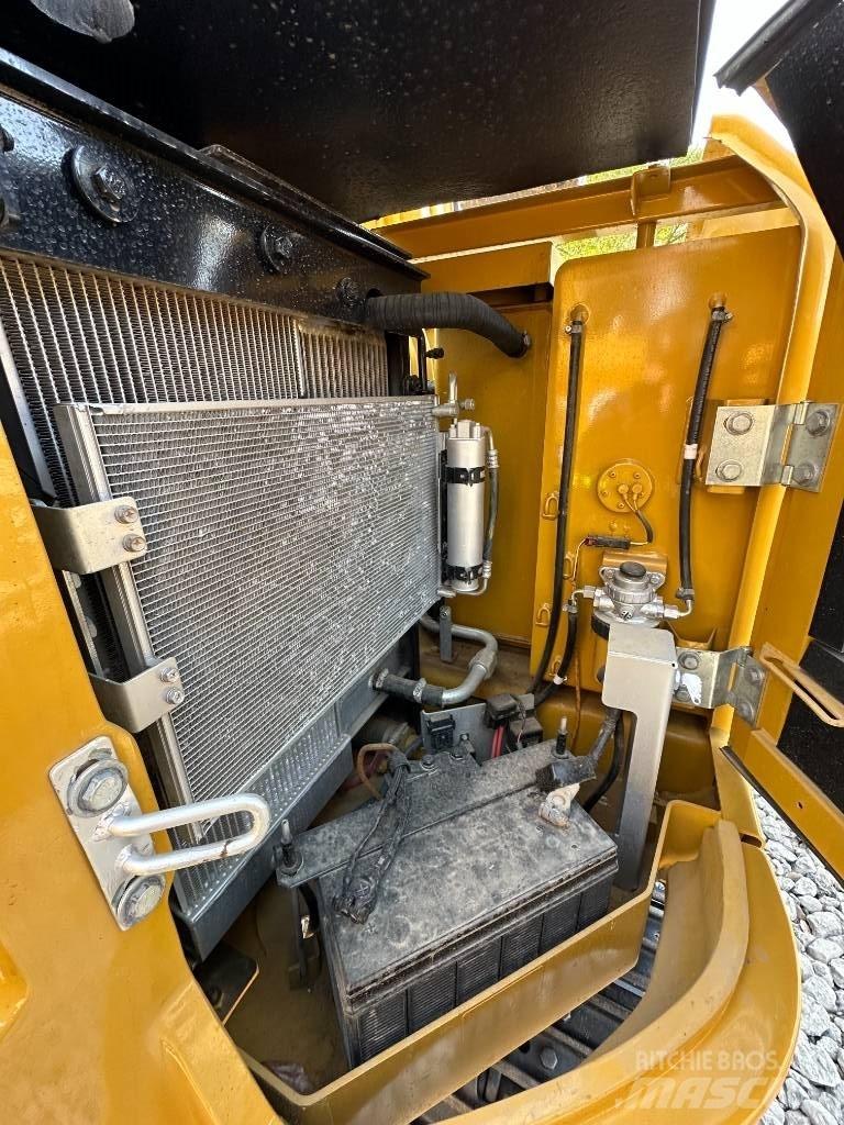 CAT 308 E 履带挖掘机