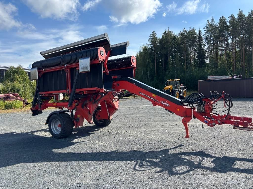 Kuhn Merge Maxx 950 料堆整形机