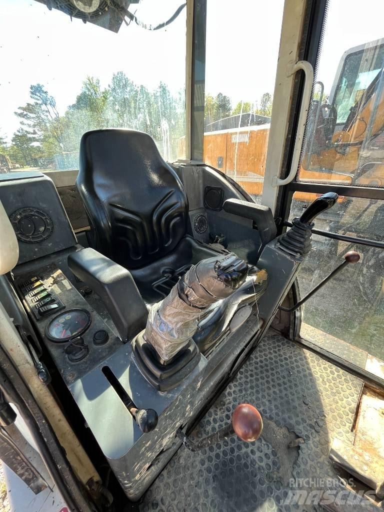Terex HR 16 小型挖掘机