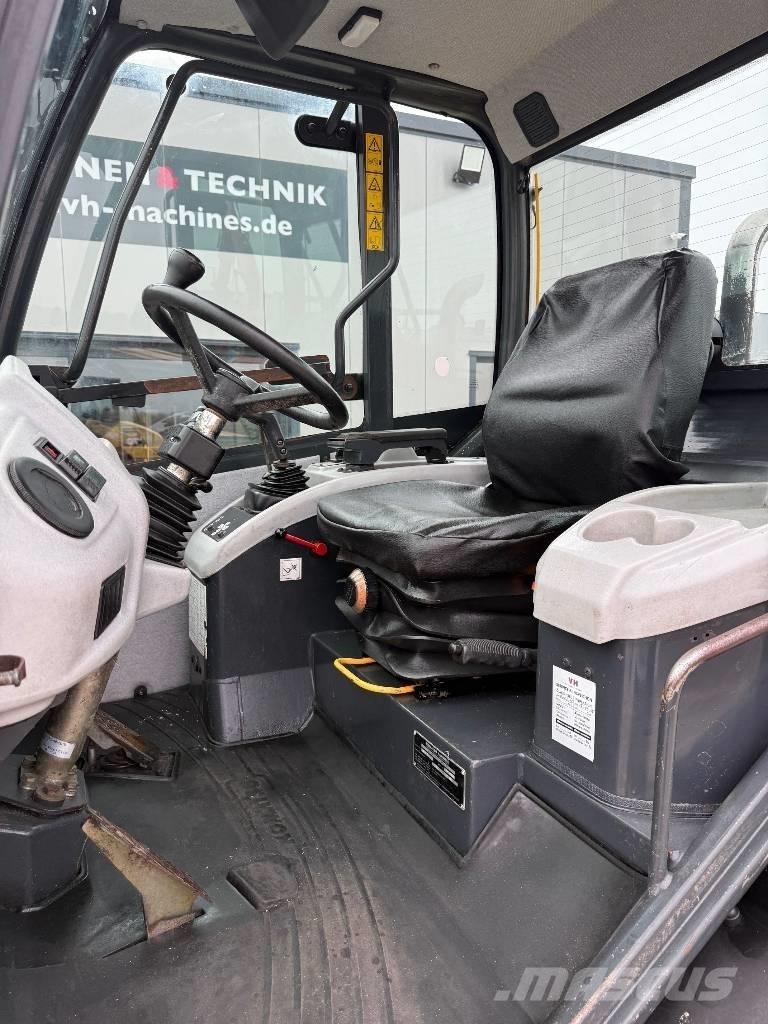 Komatsu WA 70-5 轮式装载机