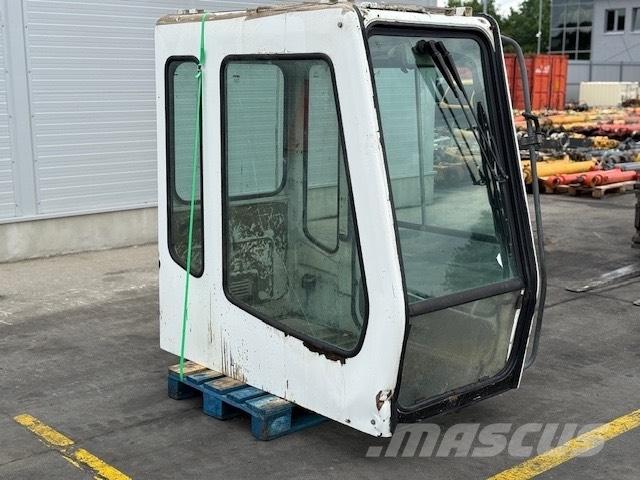 Liebherr CAB SERIE B 驾驶室与内部