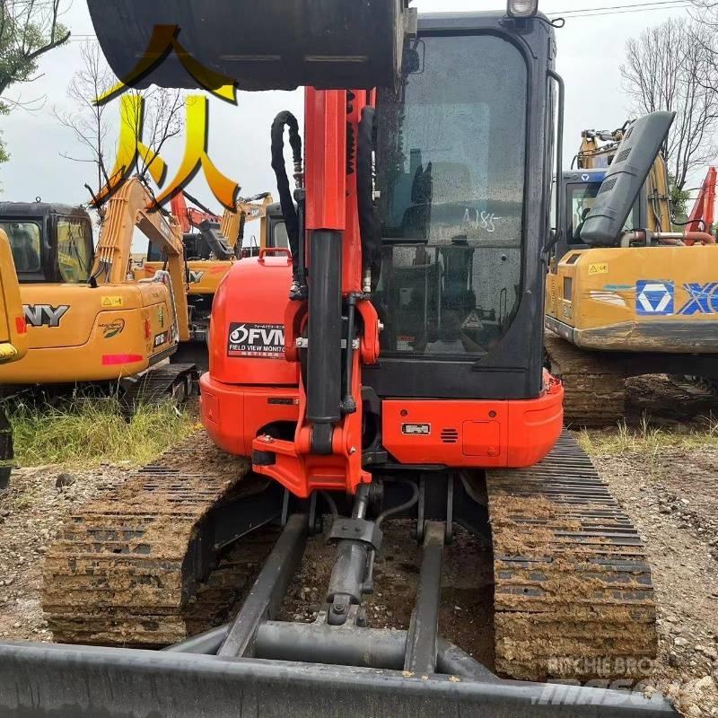 Kubota U 48 小型挖掘机