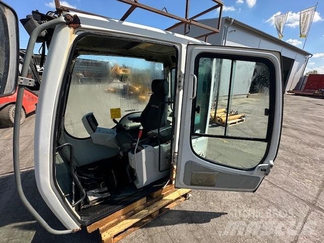 Liebherr R 914 C CAB 驾驶室与内部
