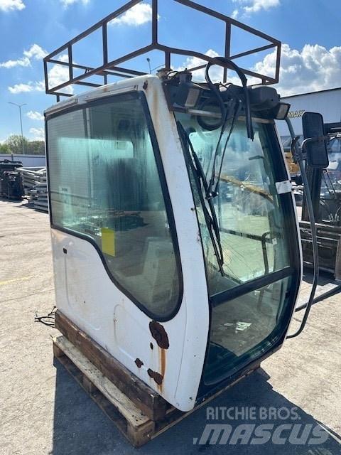 Liebherr R 914 C CAB 驾驶室与内部