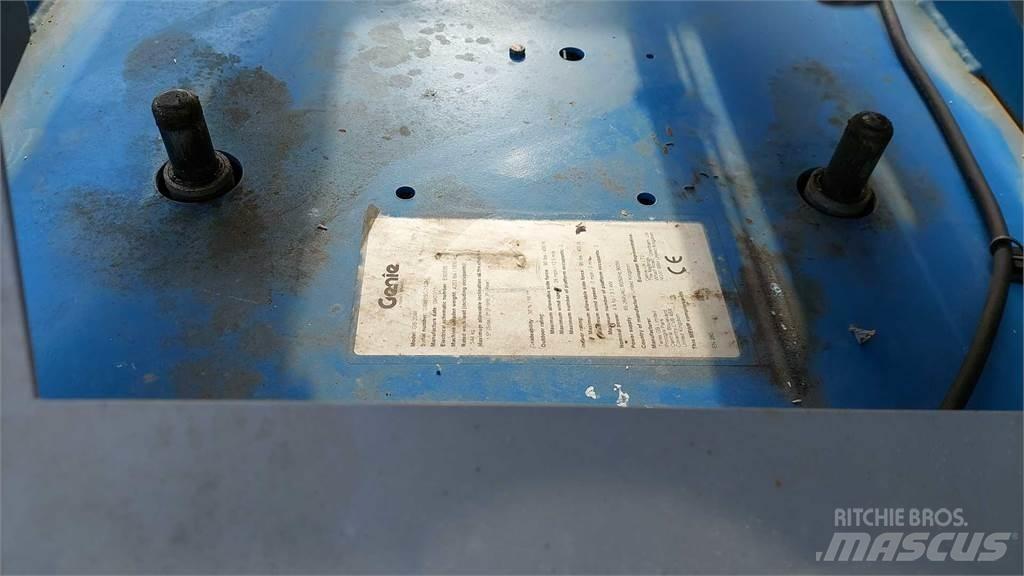 Genie GS2046 剪叉式升降机