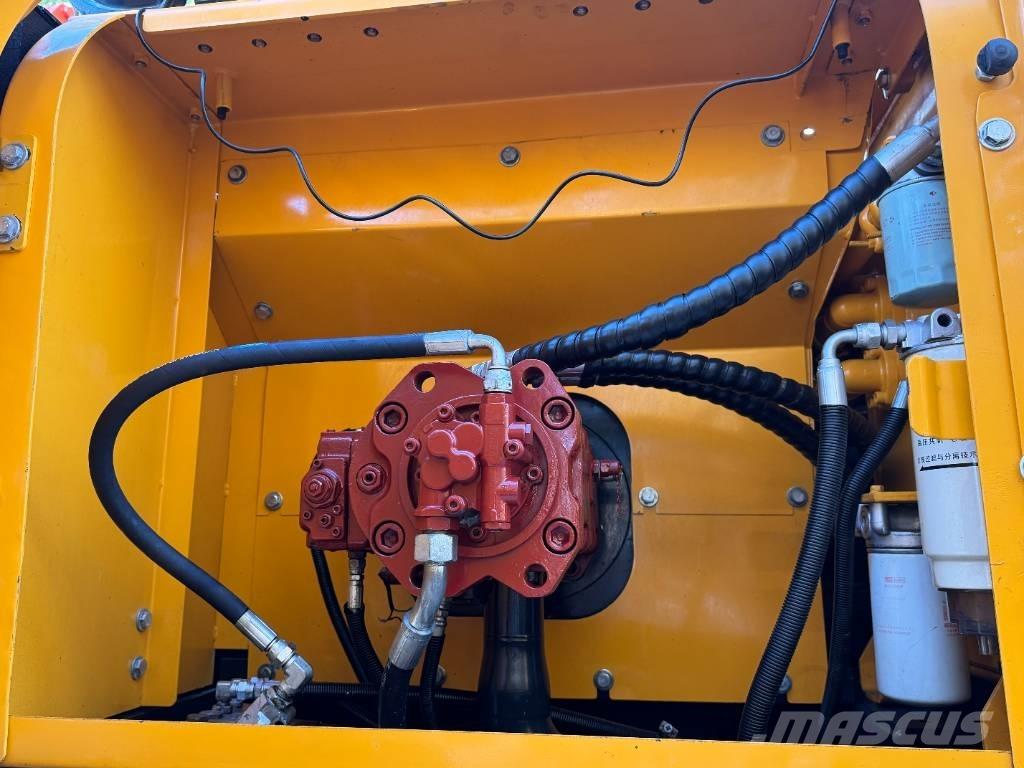 Hyundai HX 220HD 中型挖掘机