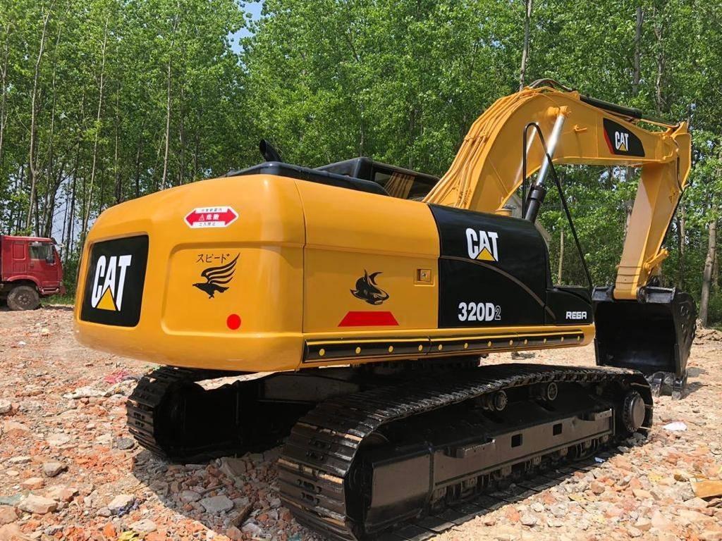 CAT 320D2 履带挖掘机