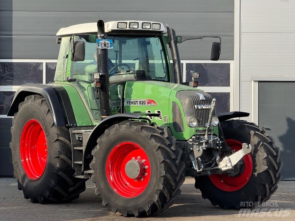 Fendt 820 Vario TMS 拖拉机/农用车