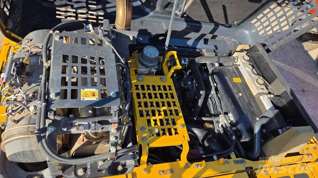 Komatsu PC 210 履带挖掘机