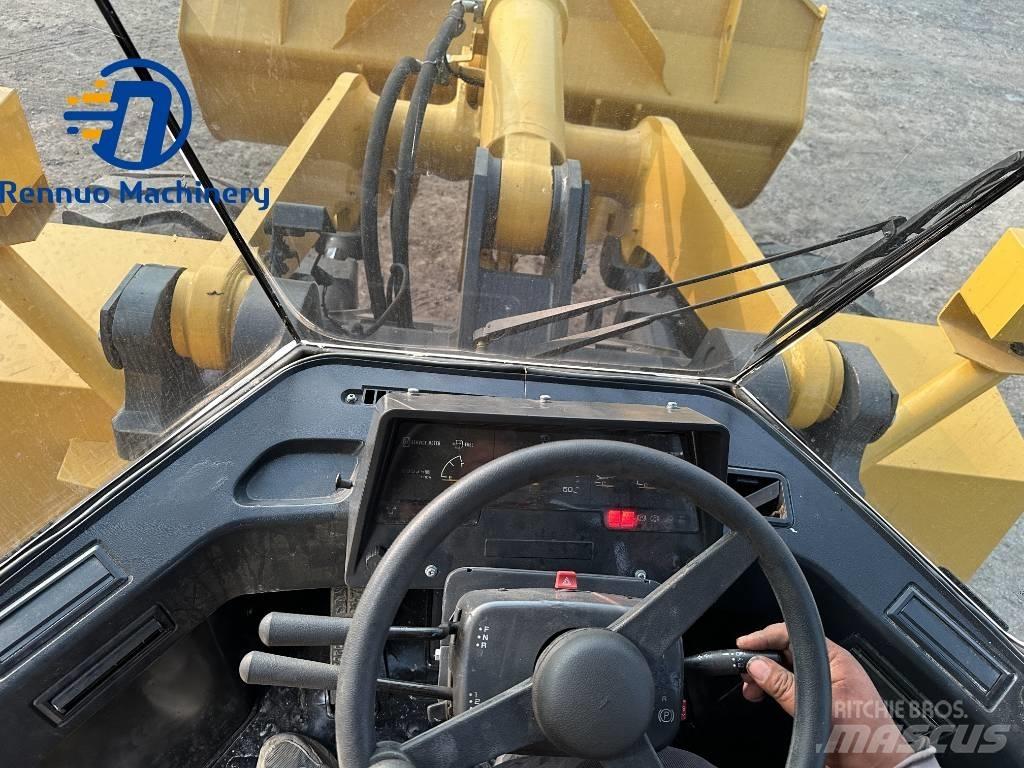 Komatsu WA380 轮式装载机