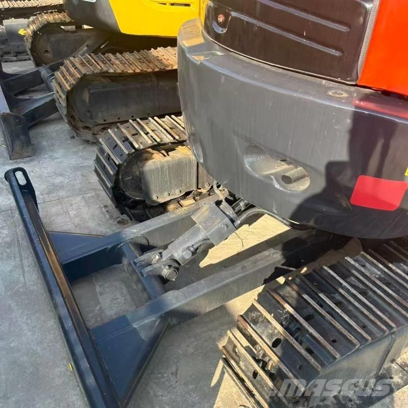 Kubota U 35 小型挖掘机