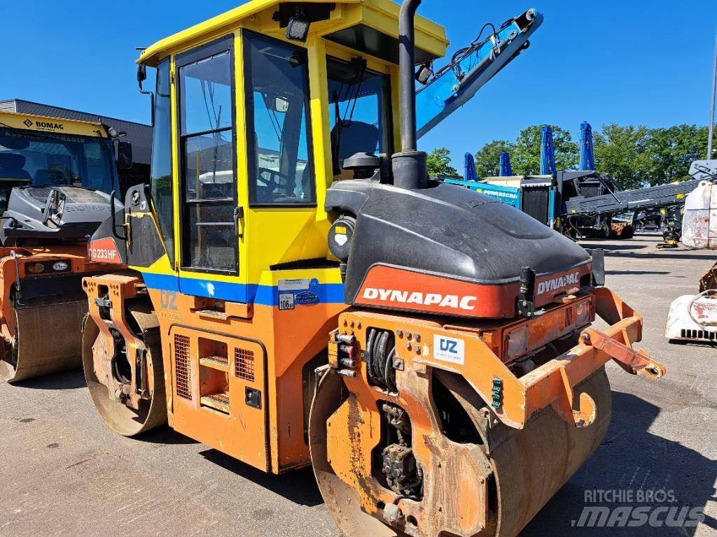Dynapac CG233HF 双轮压路机