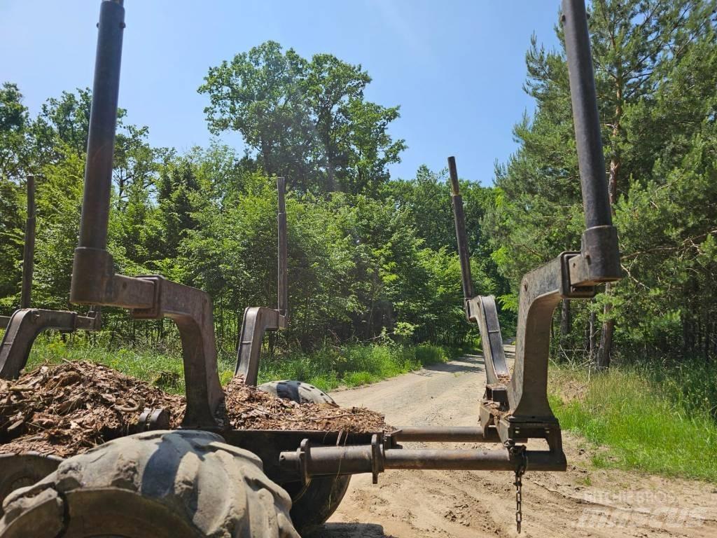 John Deere 1210 G 集运机
