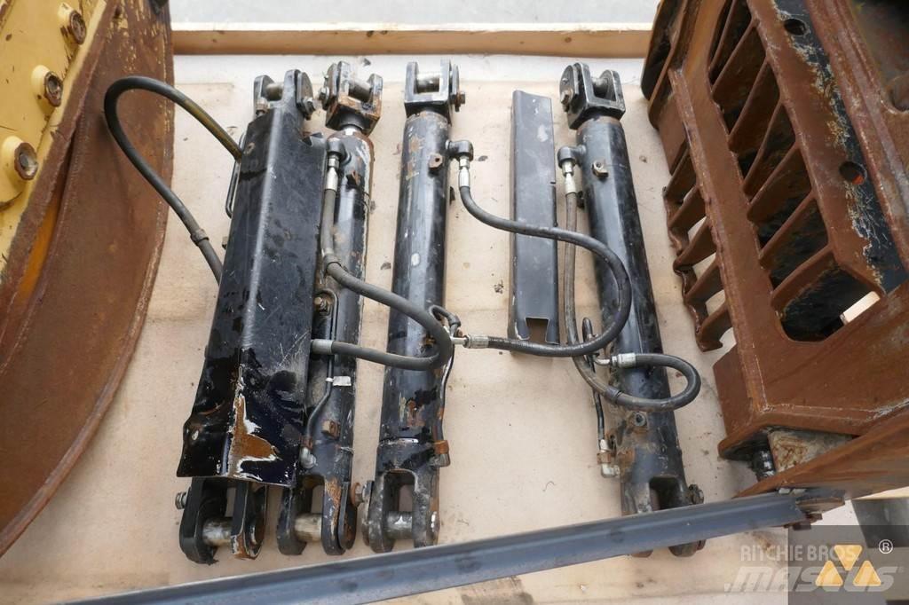 CAT 525D Grapple 运输工具-其他