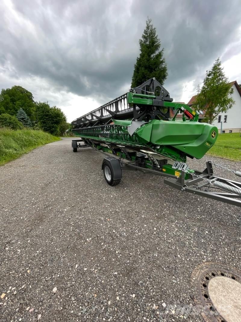 John Deere S780i 联合收割机