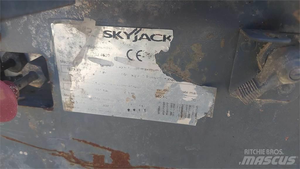 SkyJack SJIII4620 剪叉式升降机