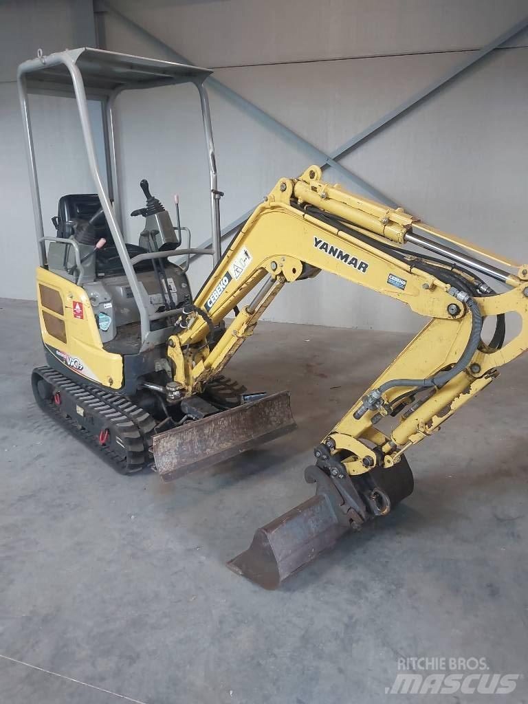 Yanmar Vio 17 小型挖掘机