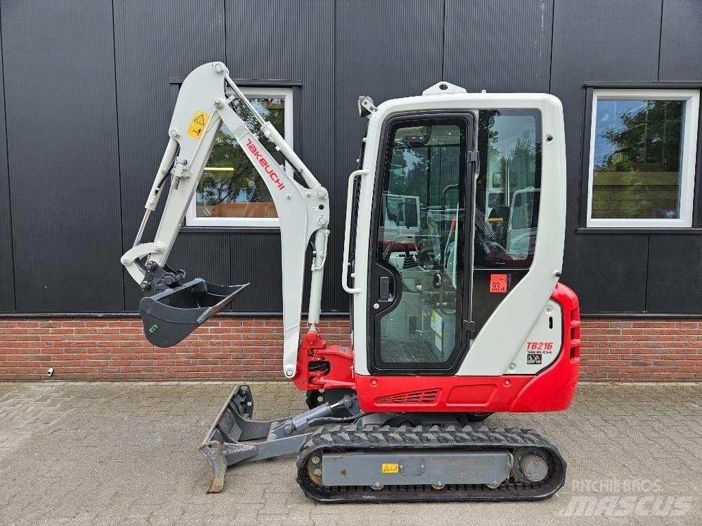 Takeuchi TB 216 小型挖掘机