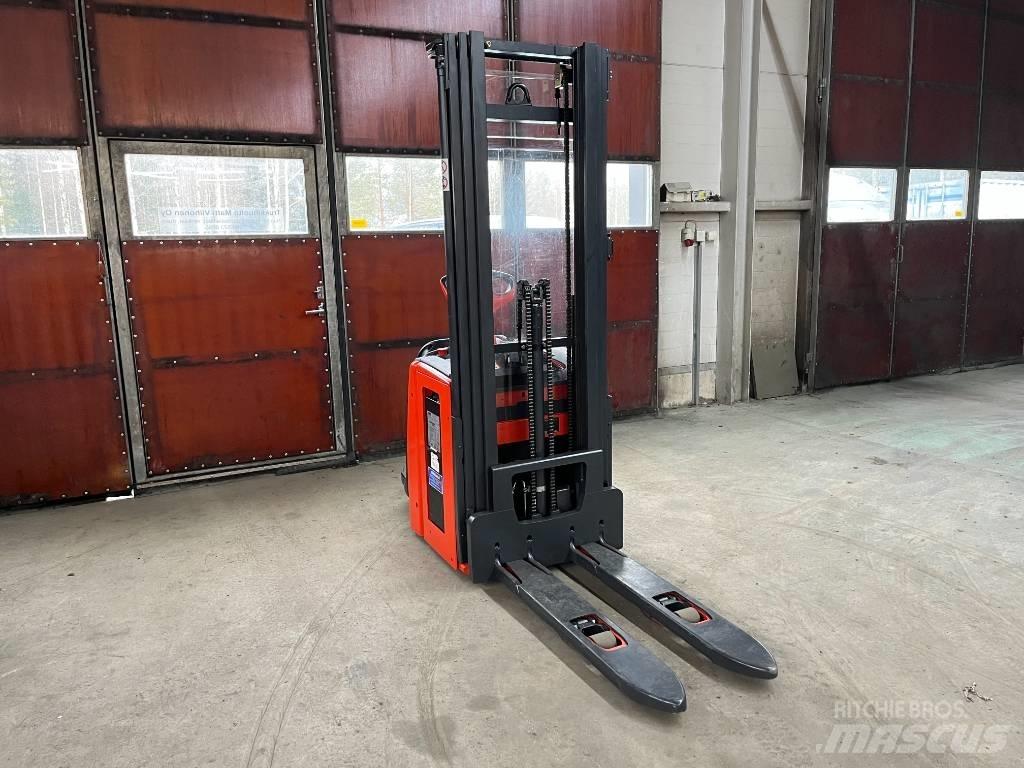 Linde L14AP 行走式堆垛机