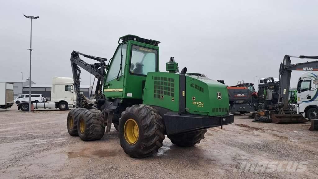 John Deere 1070 D 收割机