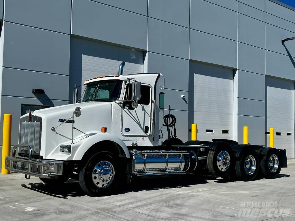 Kenworth T 800 牵引车
