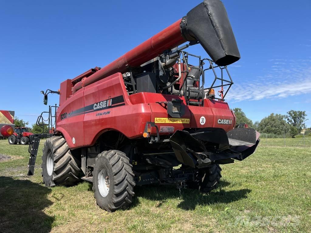 Case IH AF 8230 联合收割机