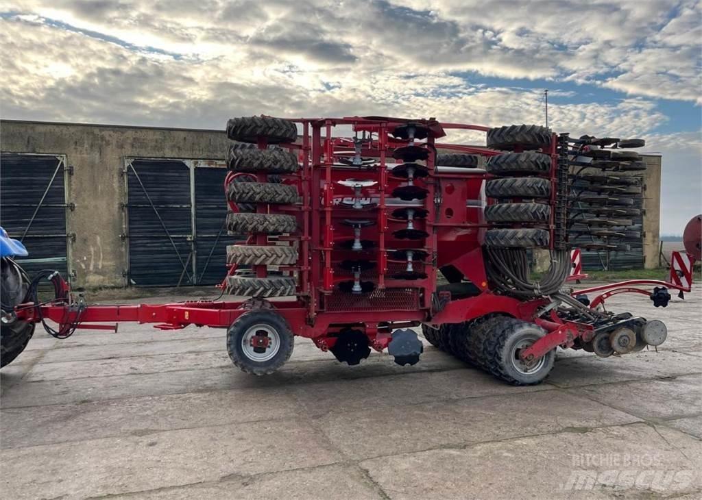 Horsch Pronto 6 DC 多功能条播机