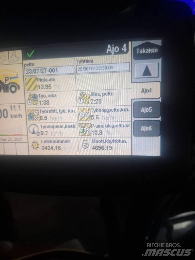 New Holland FR 9080 自走式青贮饲料收割机