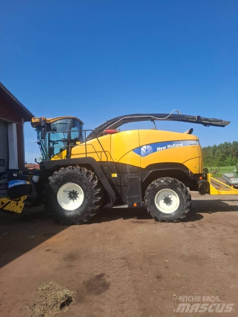 New Holland FR 9080 自走式青贮饲料收割机