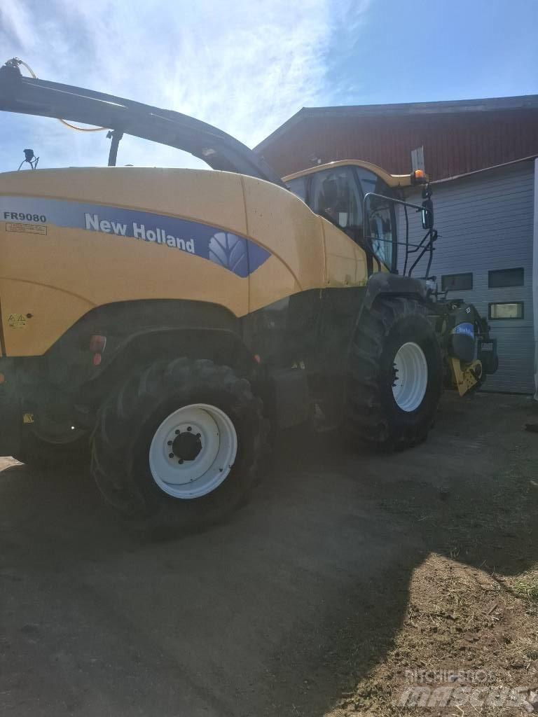 New Holland FR 9080 自走式青贮饲料收割机