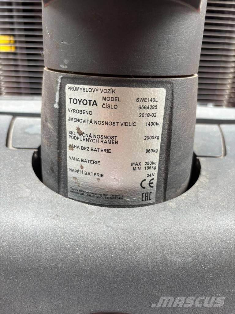 Toyota SWE140L 行走式堆垛机