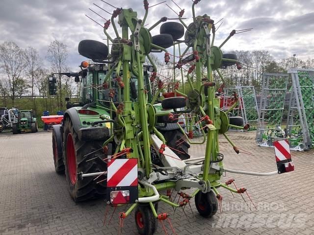 CLAAS Volto 1100 犁耙和摊草机