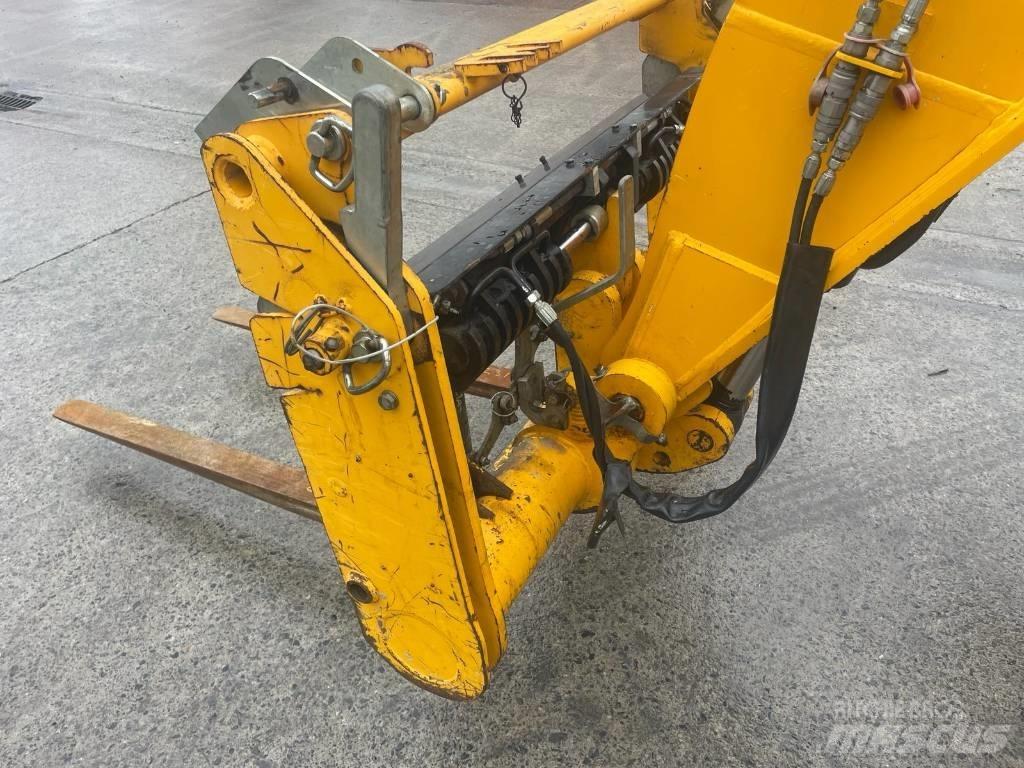 JCB 540-140 伸缩臂叉装车|叉装车