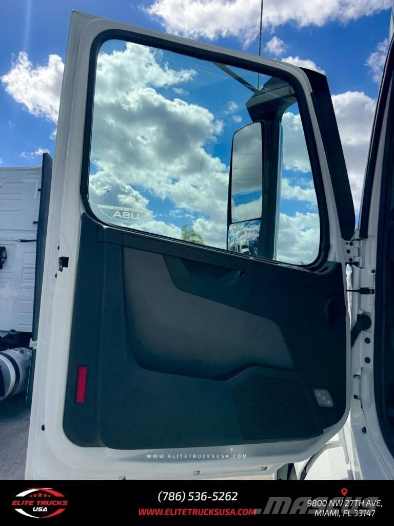 Volvo Commercial VNL 牵引车