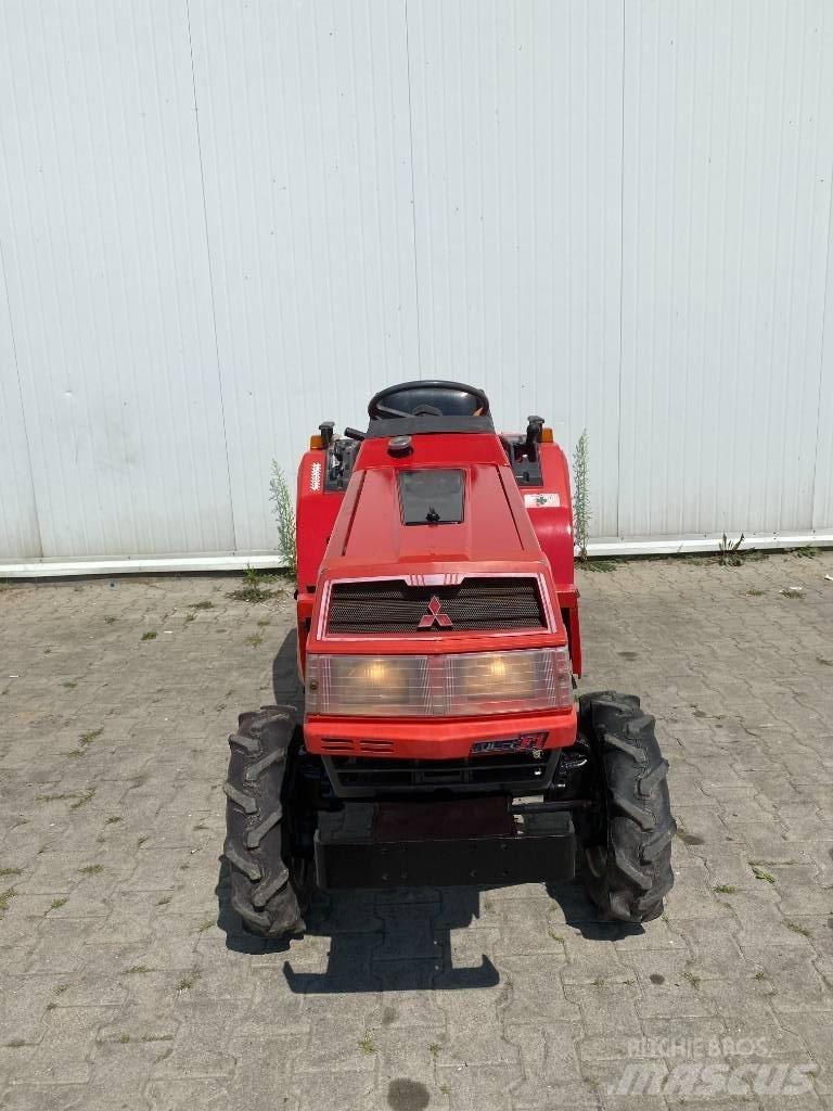 Mitsubishi MT 14 小型拖拉机