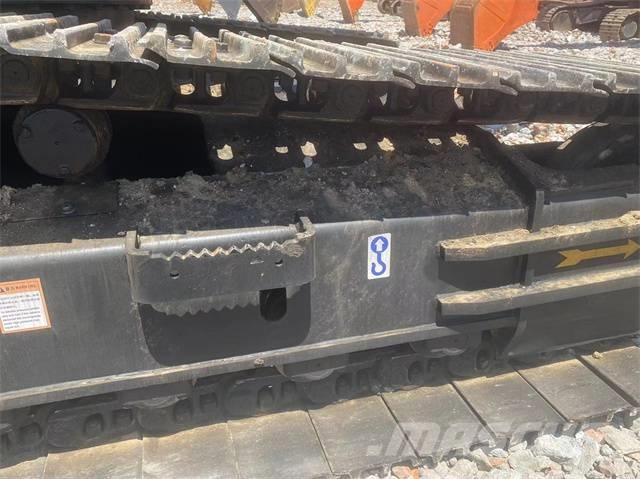 Sany SY215C 履带挖掘机