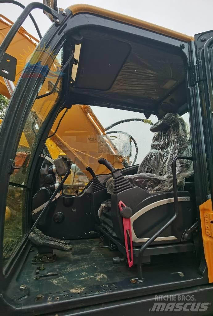 Hyundai R220LC-9S 轮式挖掘机