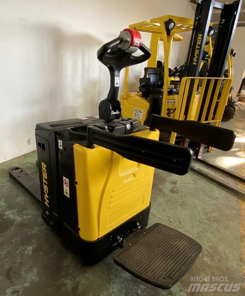 Hyster P2.0S FBW 手推堆垛车