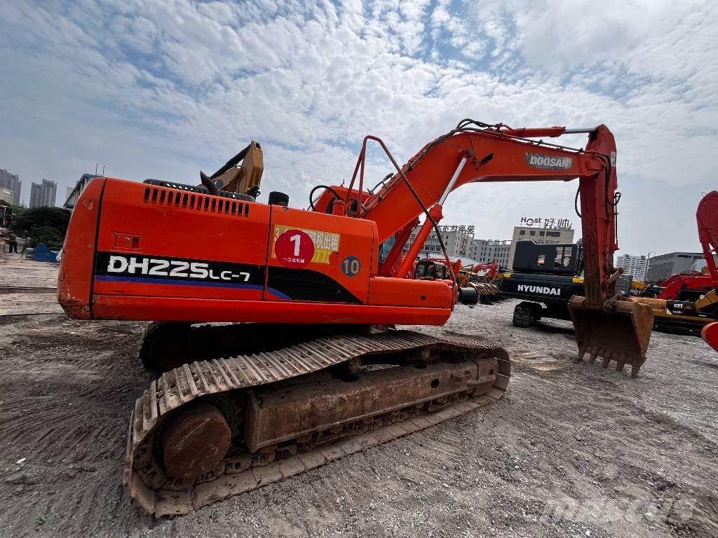 Doosan DH 225 LC-7 履带挖掘机