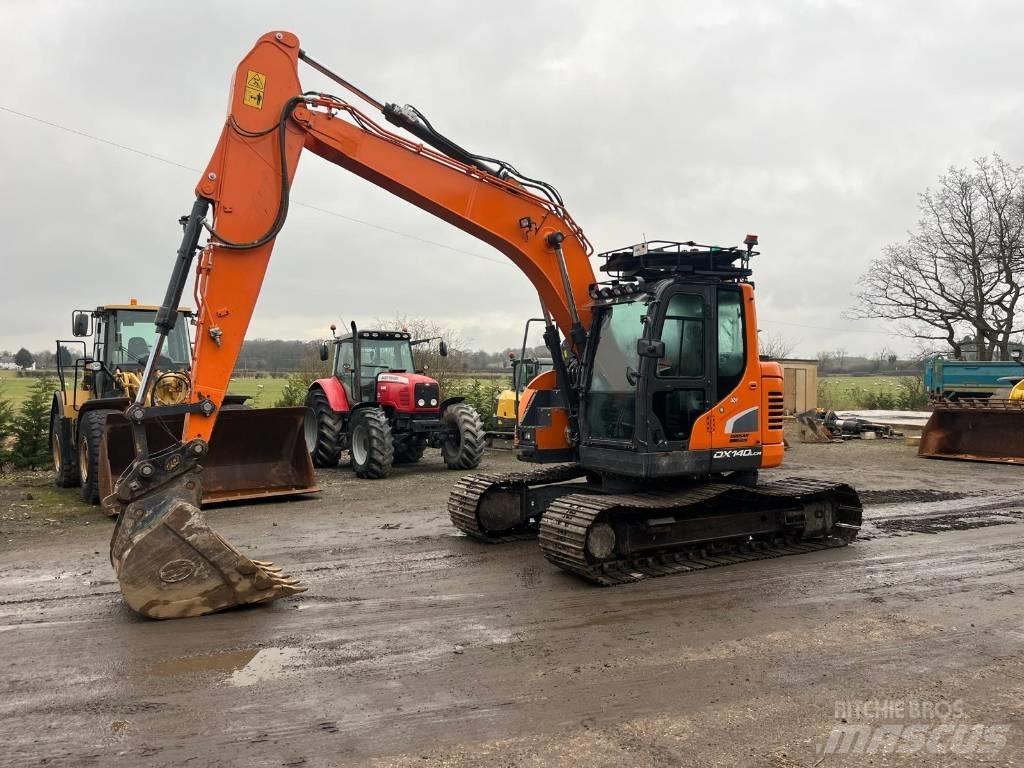 Doosan DX 140 LCR-5 履带挖掘机