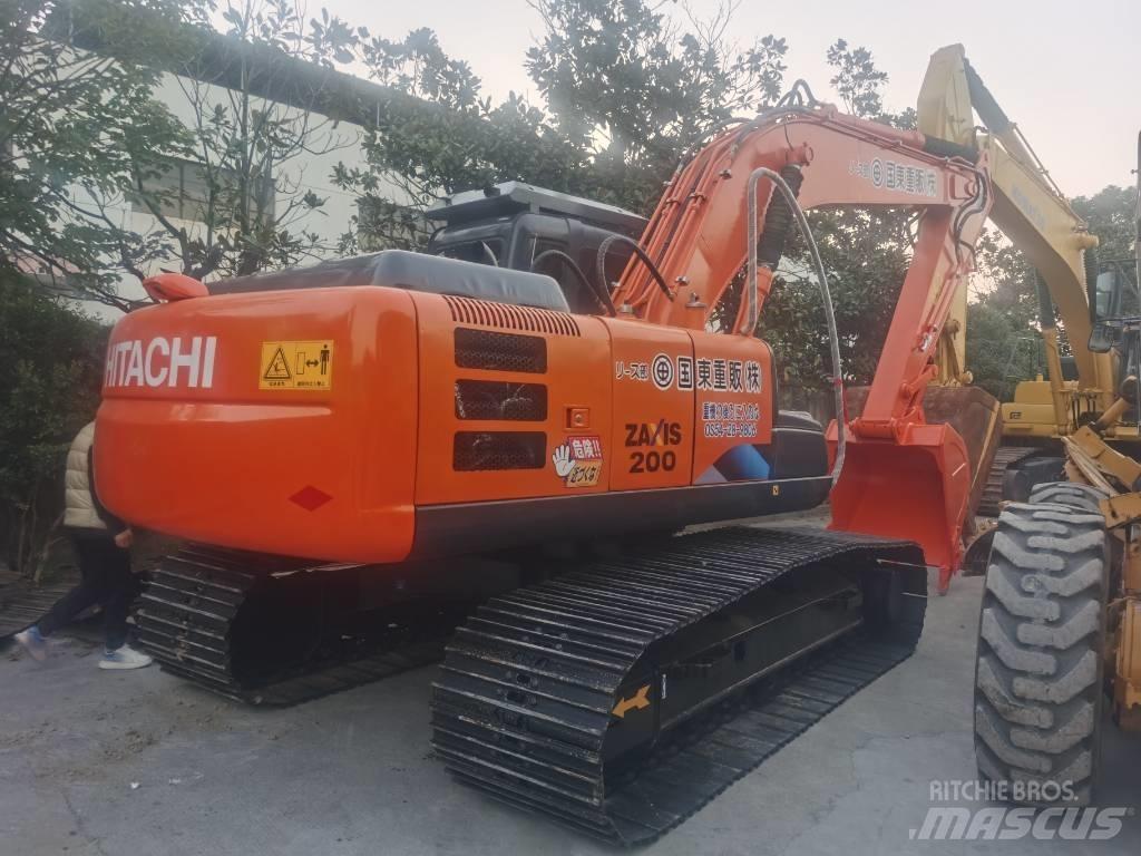 Hitachi ZX 200 履带挖掘机