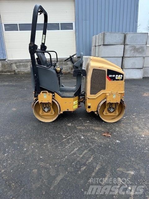 CAT CB 14 B 双轮压路机