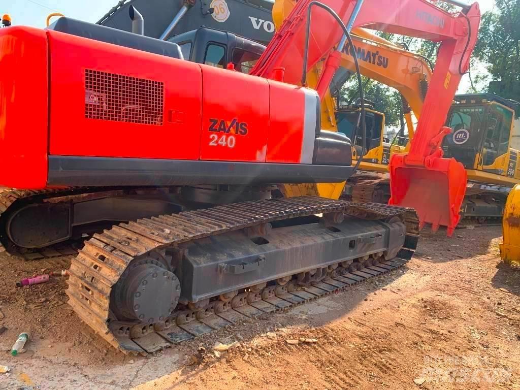 Hitachi Zaxis 240 履带挖掘机