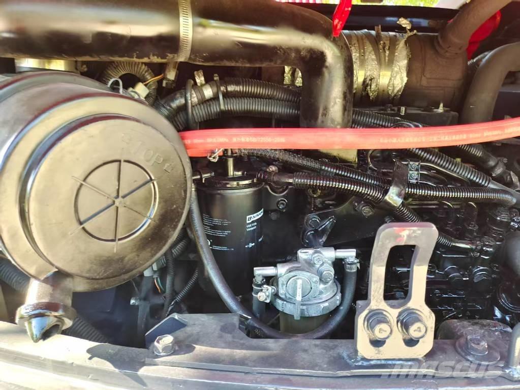 Yanmar Vio 80 中型挖掘机