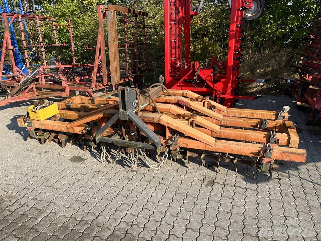 Sampo W 3601 钉齿耙