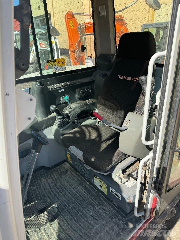 Takeuchi TB290 中型挖掘机