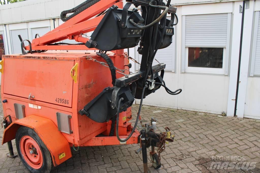 JLG 6308 AN 拖车式灯塔