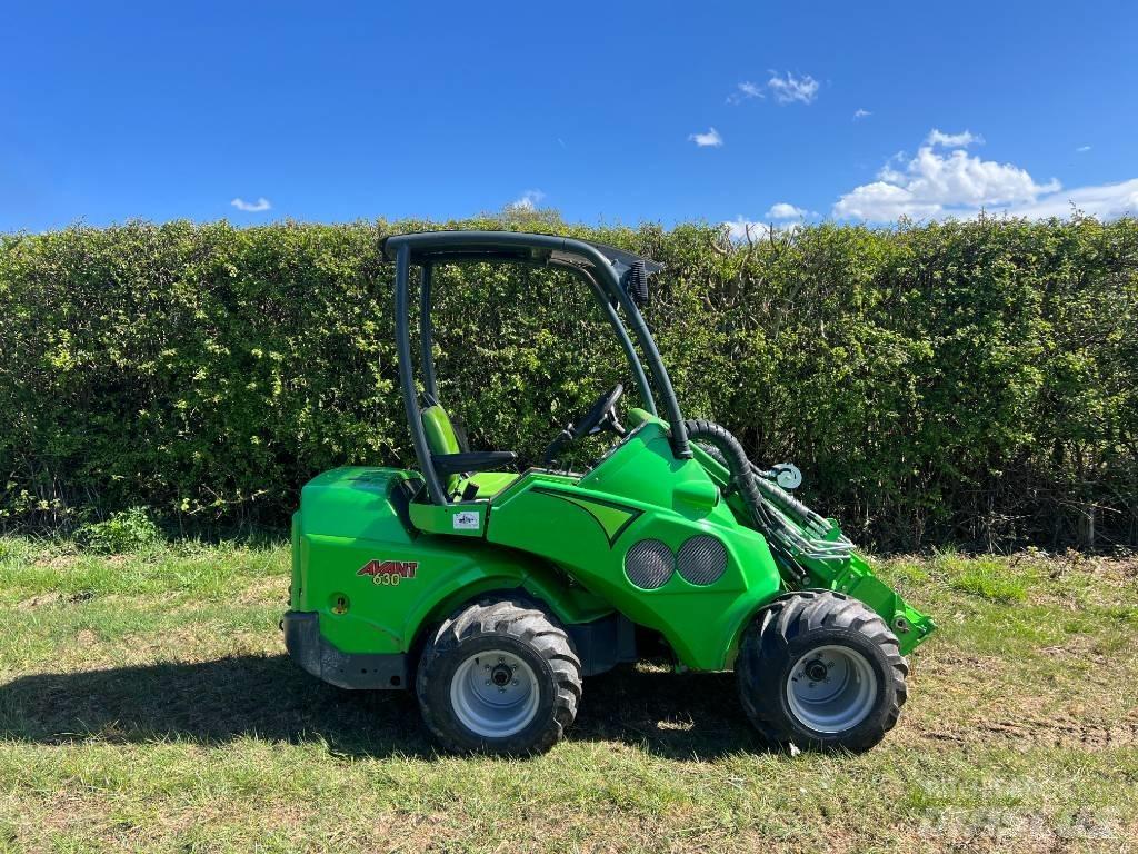 Avant 630 小型装载机