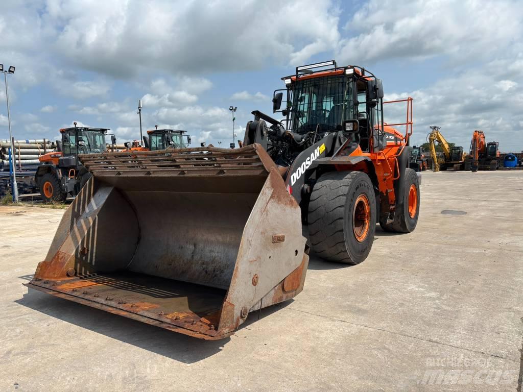 Doosan DL 300-5 轮式装载机